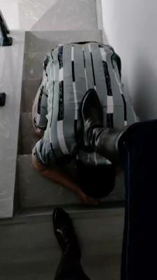 【辣姐】圈养狗奴伺候吃饭/喂食 bf23161