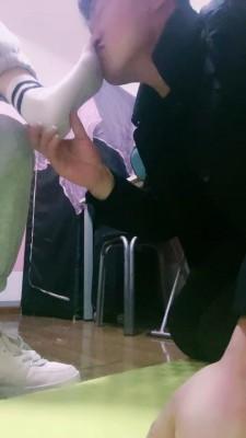 【心竹】夜跑后臭脚羞辱 bf23062