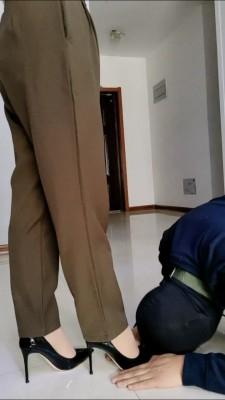 【辣姐】50岁老狗爬过来犯贱 bf23043