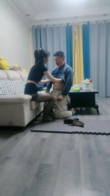 【重庆男神】高颜值辣妹调教带闺蜜观看 bf23035