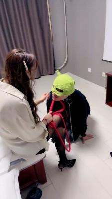 【梦涵大大】偷舔主人脚被惩罚 bf23027