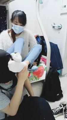 【美娜格格】御姐范帆布鞋白袜辱狗 bf22997