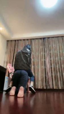 【桃幼幼】带素人姐妹入圈玩sm游戏 bf23000