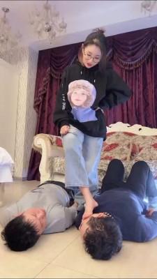 【潘妮S】素人学生主玩暴兄弟狗 bf22973