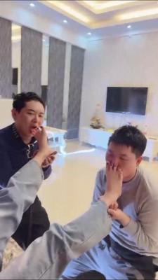 【潘妮S】素人学生主玩暴兄弟狗 bf22973