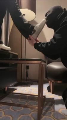 【西竹】小白鞋高跟黑丝让狗舔 bf22911