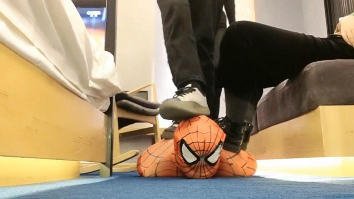 【江婷】带两个素人踩踏蜘蛛侠 bf22836