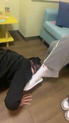 【澜希】学妹的脚下狗 bf22833