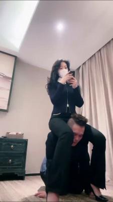 【禾末】白领出差虐废老板 bf22957