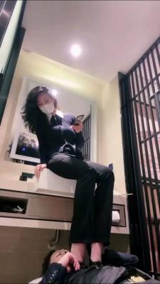 【禾末】白领出差虐废老板 bf22957