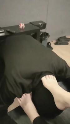 【黑兔sama】私人影院废物伺候 bf22784