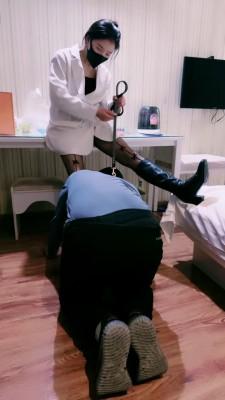 【靡兔】长靴网袜教训偷拍狗 bf22800