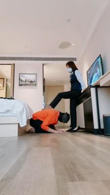 【芊兮殿下】银行女职员制服诱惑 bf22772