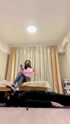 【小妮】帆布鞋白袜踩狗场 bf22742