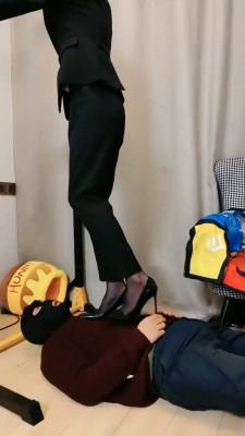 【暴力美学】残暴女总裁对付员工 bf22725