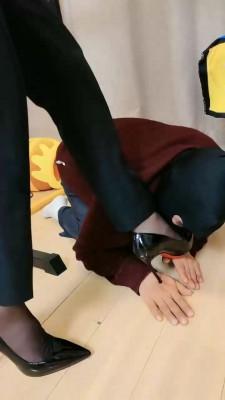 【暴力美学】残暴女总裁对付员工 bf22725