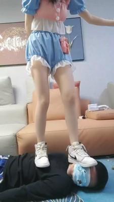 【丫丫】高帮鞋+高跟鞋全体重踩踏 bf22557