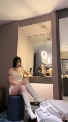 【简一】长靴御姐玩弄奶狗 bf22554