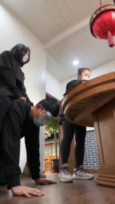 【朱砂痣】桌底下的贱狗奴 bf22491