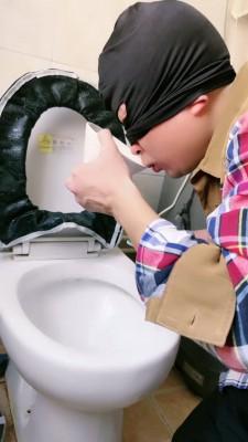 【罗宾】舌头清理马桶圣水刷牙 bf22459