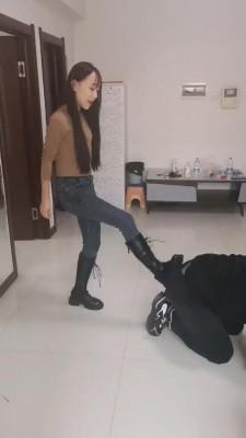 【精神小妹】三女神发泄耳光暴打 bf22455