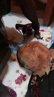 【莉莉丝】重口-踩踏食物呕吐物喂食【双视角版】 bf22315