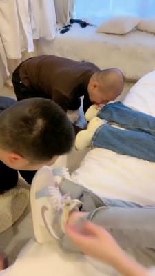 【领主老大】带女M玩双狗 bf22350