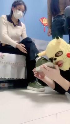 【精神小妹】双S素人踩/踹/打 bf22367