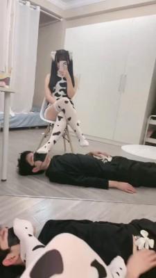 【礼礼大人】脚垫伺候奶牛服妹妹 bf22381