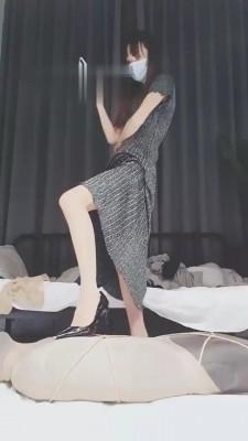 【美娜格格】全包窒息地毯狗 bf22222