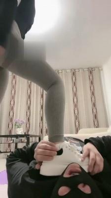 【汐妍大人】御姐女神耳光/踩踏/舔鞋 bf22175