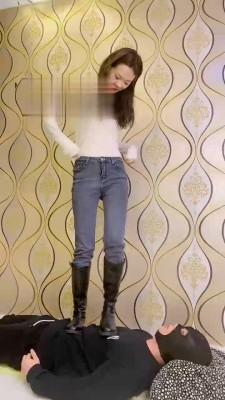 【冷鸢大大】长靴白袜全体重踩踏 bf22176