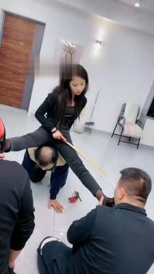 【麋鹿银儿】群调-当着素人闺蜜面调狗 bf22141