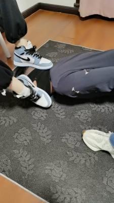 【文文文】舔素人小姐姐的脏鞋 bf22134