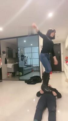 【冷颜】马靴玩弄圈养奴 bf22102