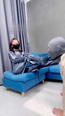 【狗哥】蜘蛛女神五花大绑强制虐狗 bf22123