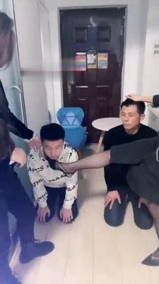 【梦涵大人】姐妹俩玩弄父子狗【双视角版】 bf22055