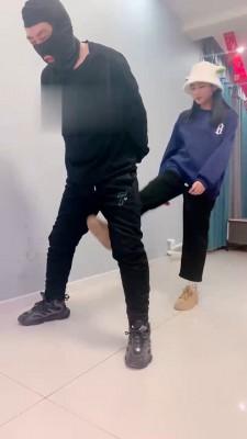 【精神小妹】5素人学生S踢打专场 bf22041