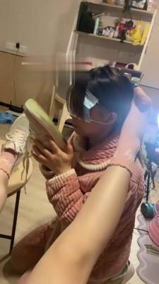 【橘子没熟】强制母畜舔脏鞋/舔发黄内裤/磕头【完整版】bf21963 【橘子没熟】强制母畜舔脏鞋/舔发黄内裤/磕头【完整版】bf21963