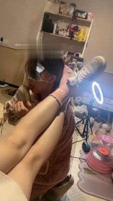 【橘子没熟】强制母畜舔脏鞋/舔发黄内裤/磕头【完整版】bf21963 【橘子没熟】强制母畜舔脏鞋/舔发黄内裤/磕头【完整版】bf21963