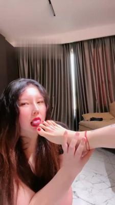 【莉莉丝S】暴力鞭挞训练骚母猪 bf21975