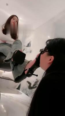 【上海赵丽颖】精彩!超美车模羞辱情侣奴/奴下奴 bf21960