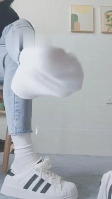 【灵竹】迷恋小白鞋棉袜的狗 bf21945