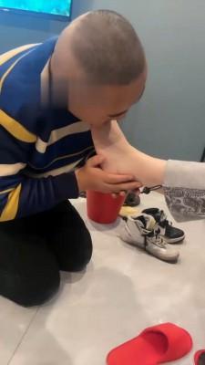 【至尊情侣s】看女友怎么虐绿帽【下】 bf21902