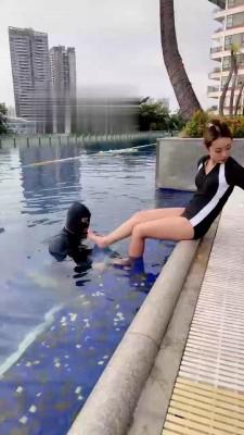 【二宝】三亚泳池边踩贱奴 bf21898