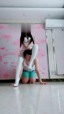 【兔粉粉】长靴诱惑胯下辱狗/踩踏 bf21716