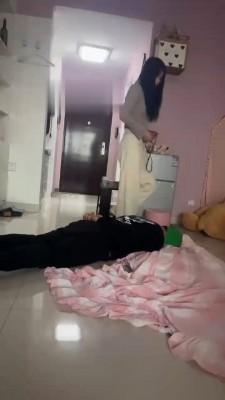 【田甜圈】体校女神暴力踢打踹绿毛狗 bf21720