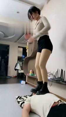 【麋鹿银儿】双S站在狗身上健身 bf21782