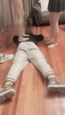 【安琪】精彩-带三卫校学生妹入圈做S bf21728