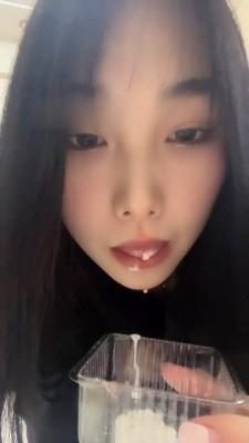 【田甜圈】踩踏碾压食物喂狗 bf21651